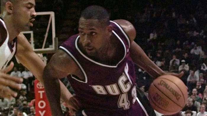 Glenn Robinson with the Milwaukee Bucks